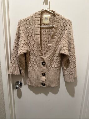 Old Navy Women's Cream Cable Knit Button-Up Cardigan Sweater